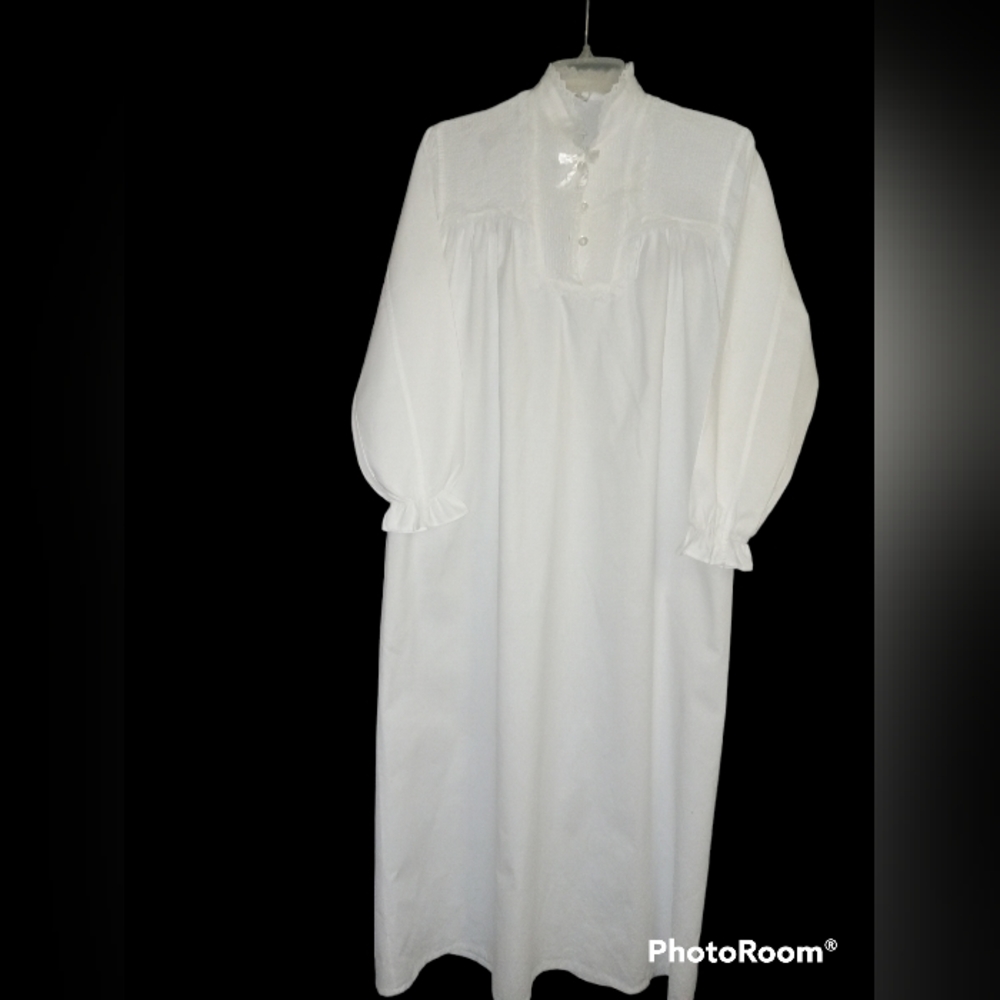 Vintage nightgown